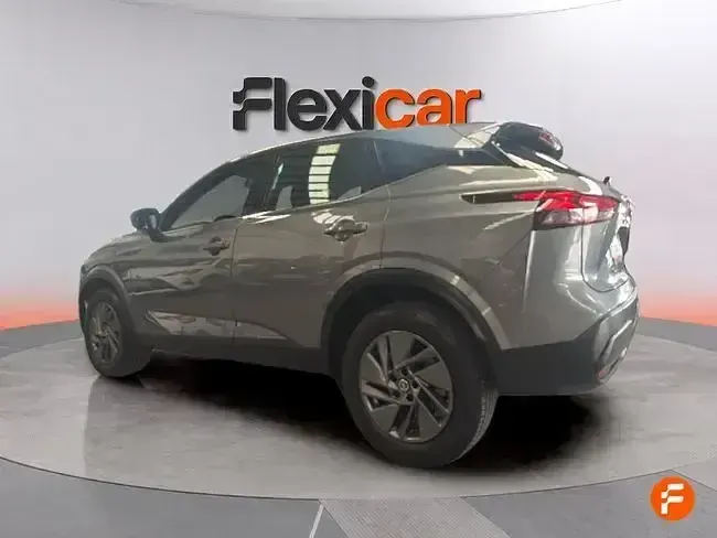 Usado Nissan Qashqai Acenta 158 CV (116 kW) 2022 Gris / plata SUV