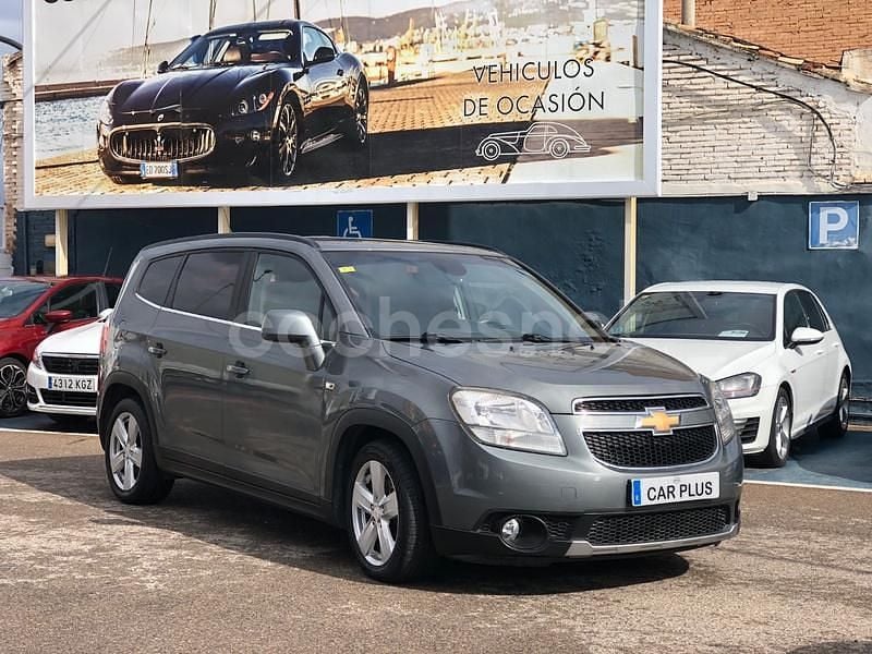 Gris / plata Usado 2012 Chevrolet Orlando LTZ Monovolumen | 6490 € (Precio justo) - Imagen 1/4