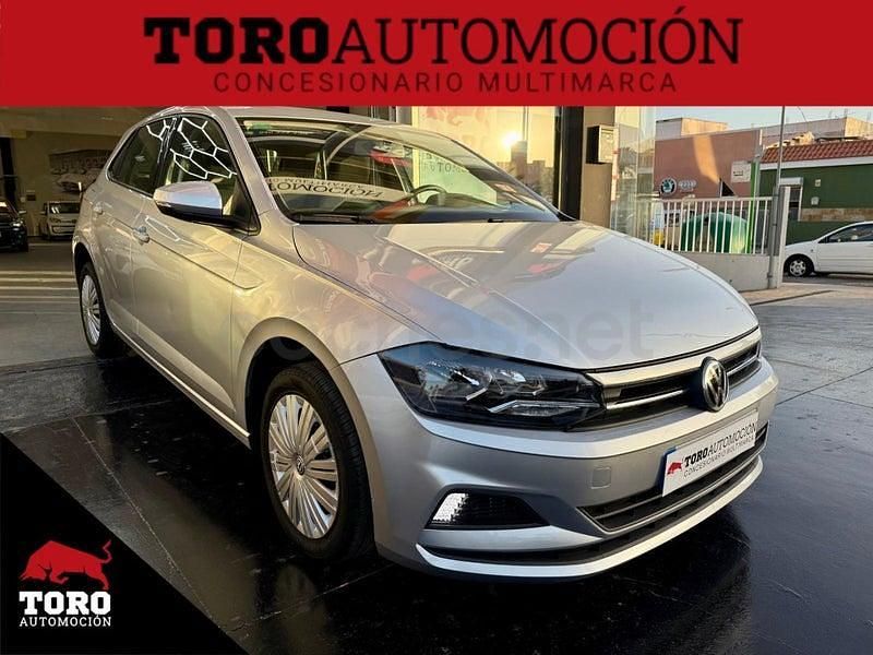 Usado VW Polo United 95 CV (69 kW) 2020 Gris / plata Utilitario