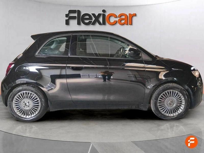 Usado Fiat 500e Action 69 kW (95 CV) 2022 Negro Utilitario