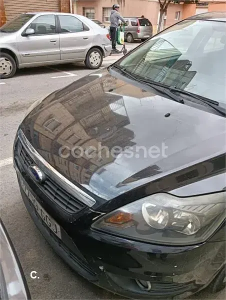 Usado Ford Focus Trend 109 CV (80 kW) 2008 Negro Berlina