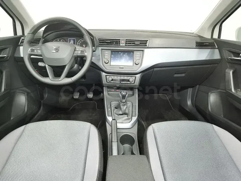 Usado Seat Arona Style 90 CV (66 kW) 2021 Blanco SUV