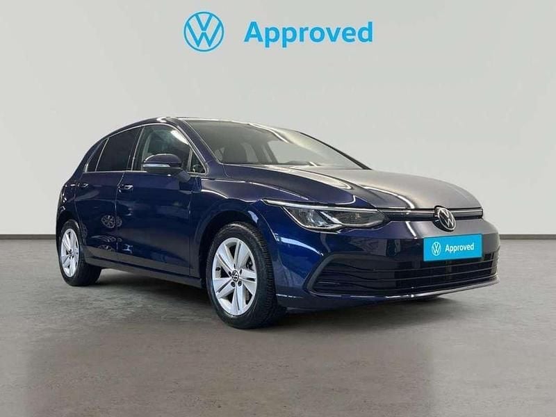 Usado VW Golf VIII Life 150 CV (110 kW) 2020 Azul Berlina