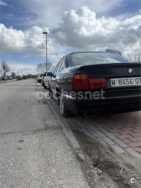 Usado BMW 520 129 CV (94 kW) 1989 Negro Berlina