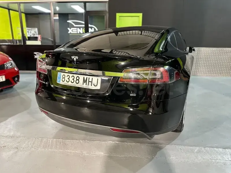 Käytetty Tesla Model S 235 kW (320 HP) 2017 Eléctrico Viistoperä