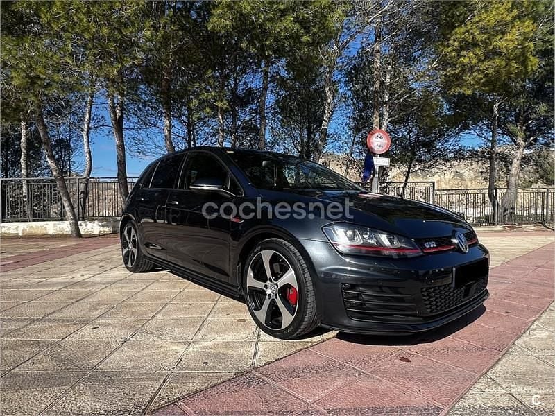 Usado VW Golf VII GTI 220 CV (161 kW) 2015 Negro Berlina