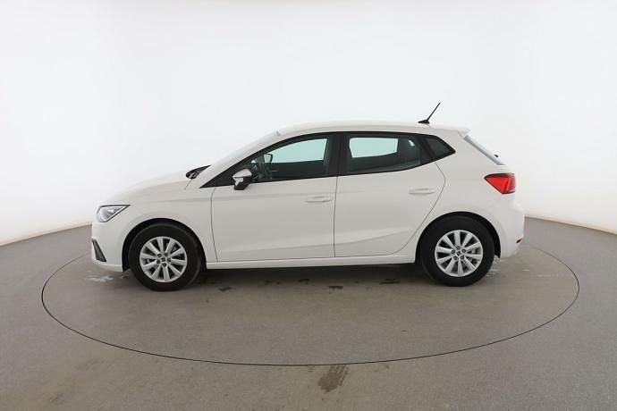 Usado Seat Ibiza Style Plus 111 CV (81 kW) 2022 Blanco Berlina