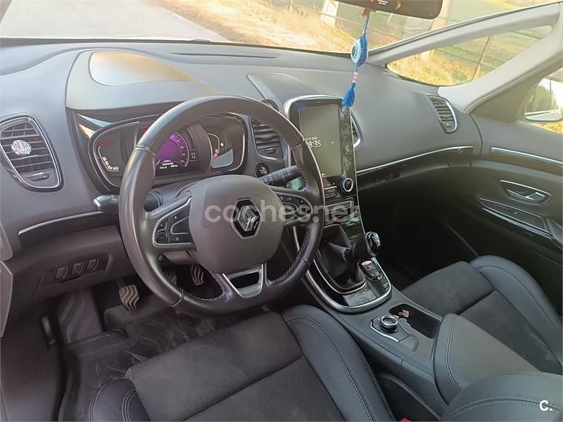 Usado Renault Espace Zen 130 CV (95 kW) 2017 Blanco Monovolumen