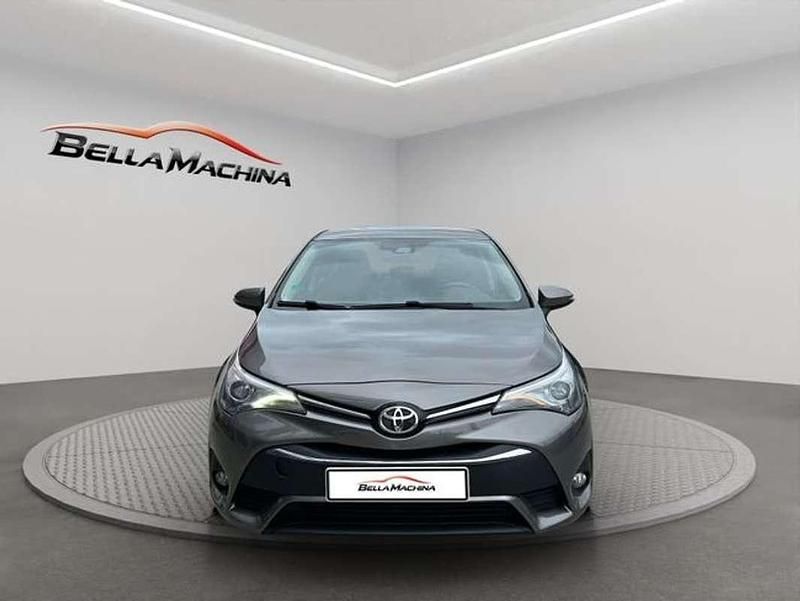 Usado Toyota Avensis Advance 143 CV (105 kW) 2018 Gris Berlina