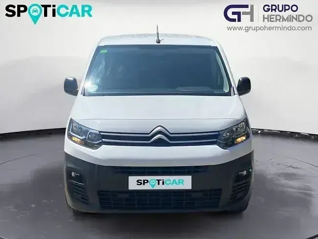 Usado Citroën Berlingo 100 CV (73 kW) 2022 Blanco Monovolumen