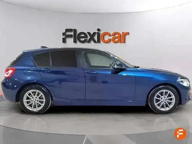 Begagnad BMW 118 150 HK (110 kW) 2019 Blå Halvkombi