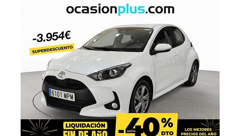 Blanco Usado 2024 Toyota Yaris Hybrid Active Utilitario | 16.628 € (Buen precio) - Imagen 1/4