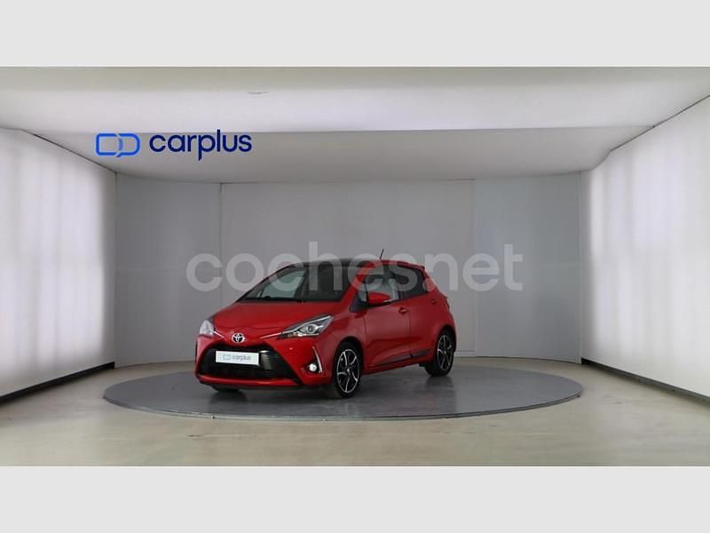 Rojo classic (sólida) Usado 2018 Toyota Yaris Berlina | 14.190 € (Precio justo) - Imagen 1/4
