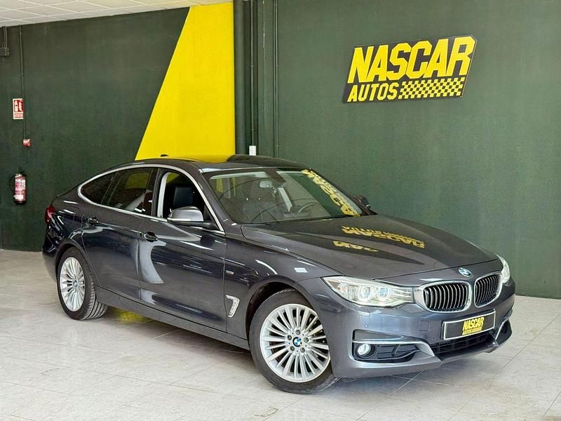 Gris / plata Usado 2015 BMW 318 Gran Turismo Luxury Line Berlina | 17.900 € (Precio justo) - Imagen 1/4