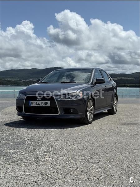 Usado Mitsubishi Lancer Sportback Instyle 140 CV (102 kW) 2009 Gris / plata Berlina