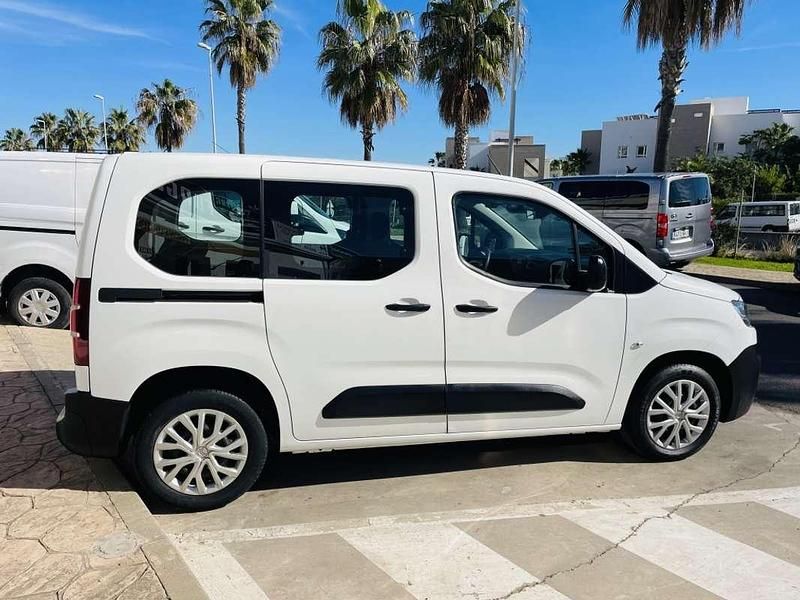 Usado Citroën Berlingo Live 102 CV (75 kW) 2021 Blanco Monovolumen
