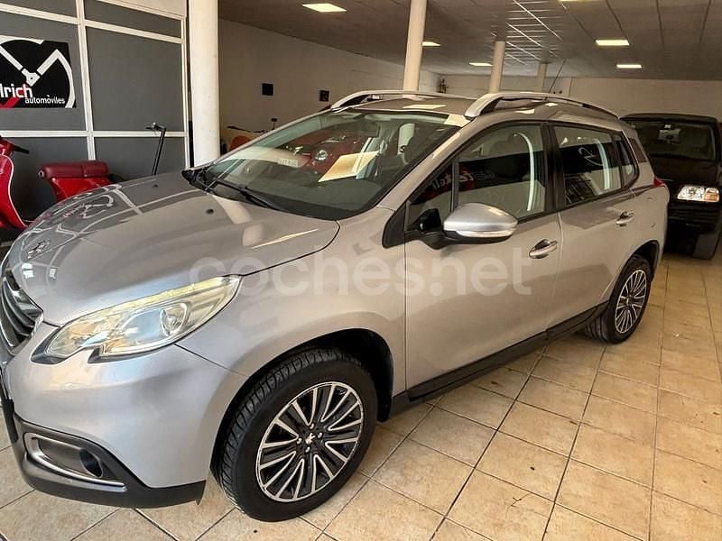 Usado Peugeot 2008 Access 82 CV (60 kW) 2014 Gris SUV