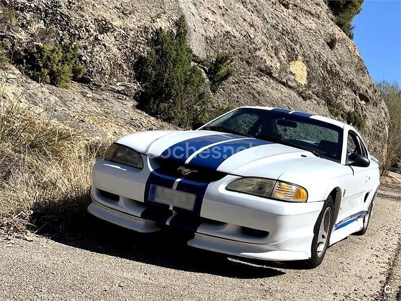 Blanco Usado 2015 Ford Mustang GT Coupe | 6900 € - Imagen 1/2