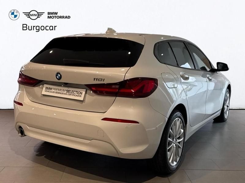 Käytetty BMW 118 Comfort Edition 140 HP (102 kW) 2024 Valkoinen Viistoperä