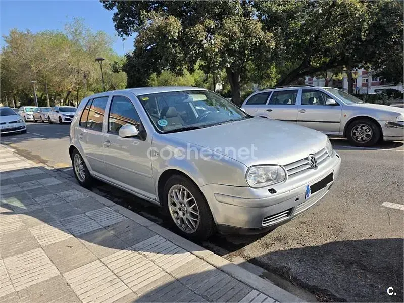 Usado VW Golf IV GTI 150 CV (110 kW) 2002 Gris / plata Berlina