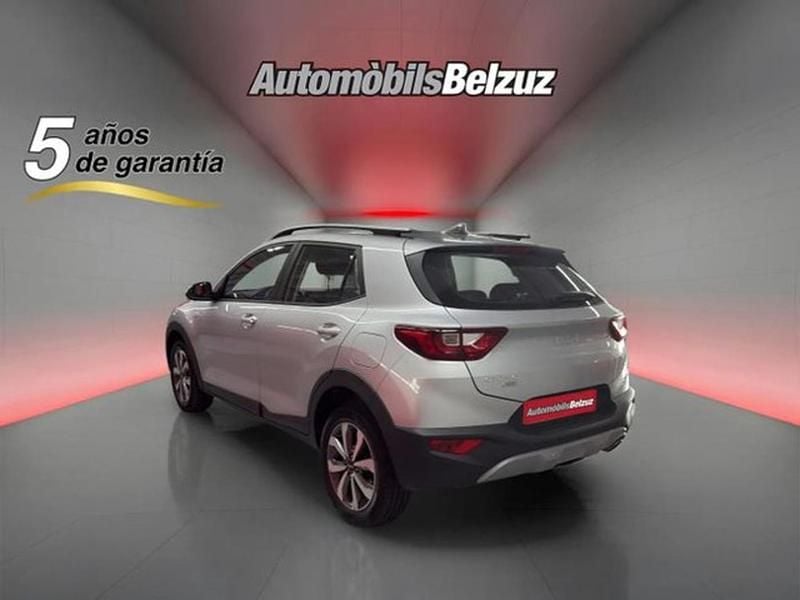 Usado Kia Stonic 101 CV (74 kW) 2025 Gris SUV
