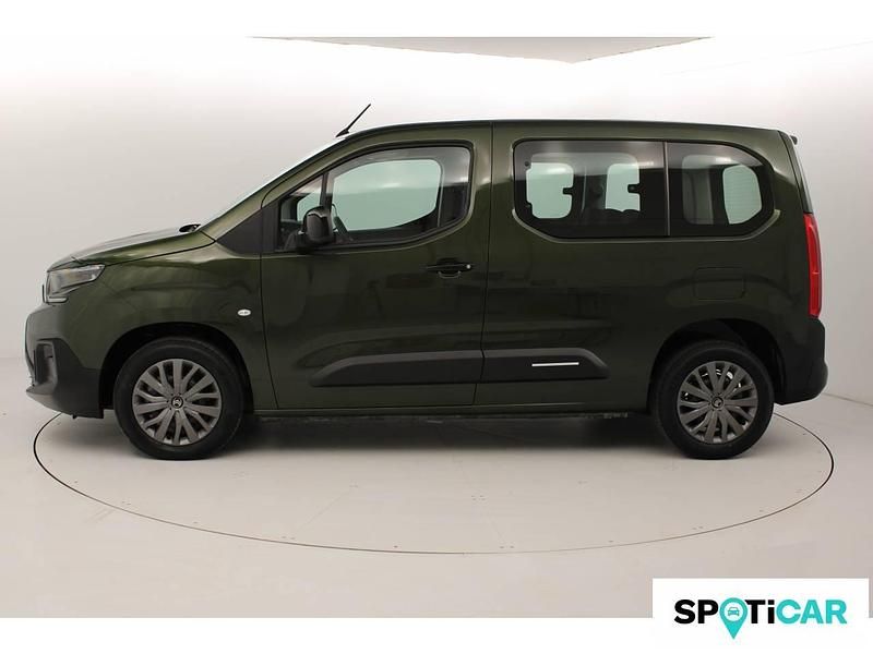 Usado Citroën Berlingo 102 CV (75 kW) 2025 Verde Monovolumen