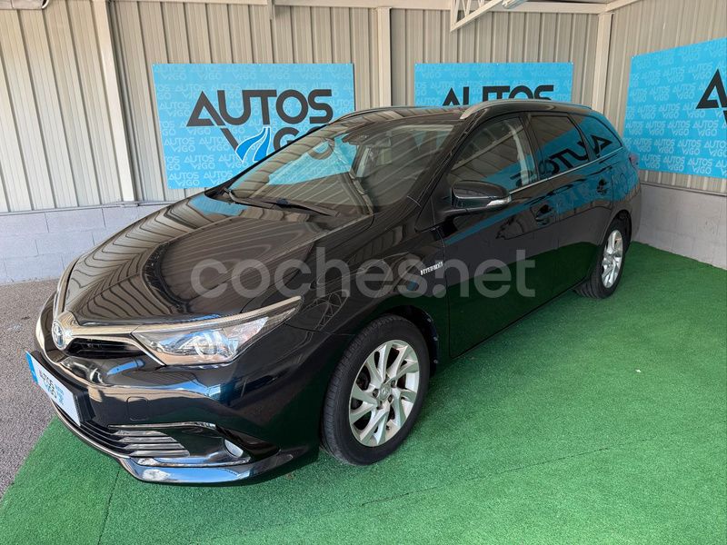 Azul Usado 2017 Toyota Auris Hybrid Active Familiar | 15.500 € (Un poco caro) - Imagen 1/4