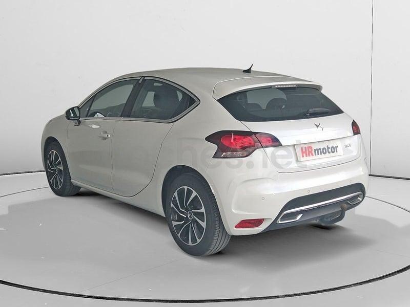 Usado DS Automobiles DS4 Style 131 CV (96 kW) 2015 Blanco Berlina
