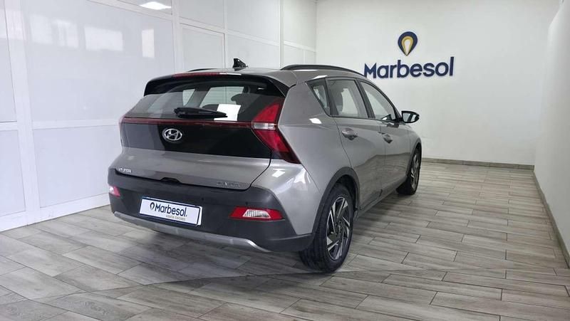Usado Hyundai Bayon 84 CV (61 kW) 2021 Gris SUV