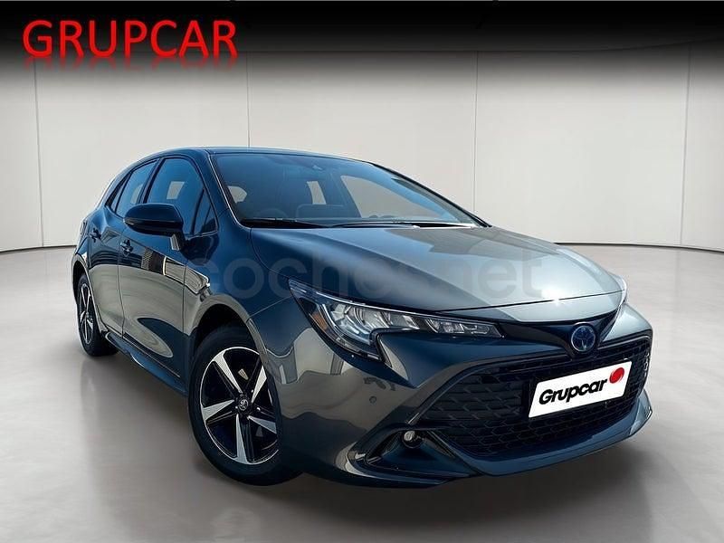 Usado Toyota Corolla Active 140 CV (102 kW) 2025 Gris / plata Berlina