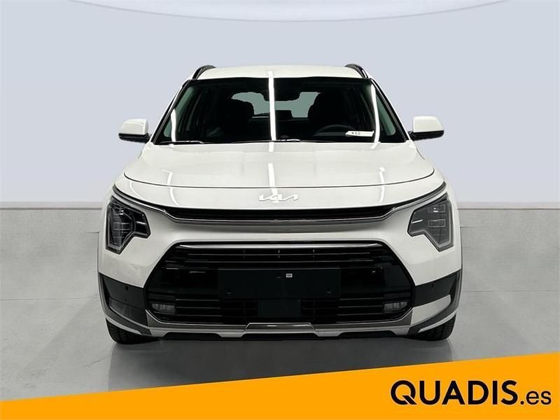 Usado Kia Niro 141 CV (103 kW) 2024 Snow white pearl SUV