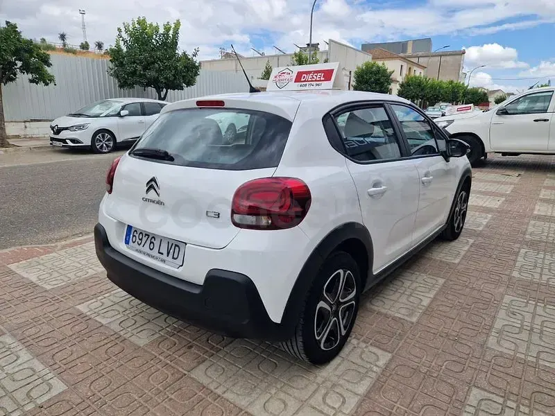 Usado Citroën C3 Feel 102 CV (75 kW) 2021 Blanco Utilitario