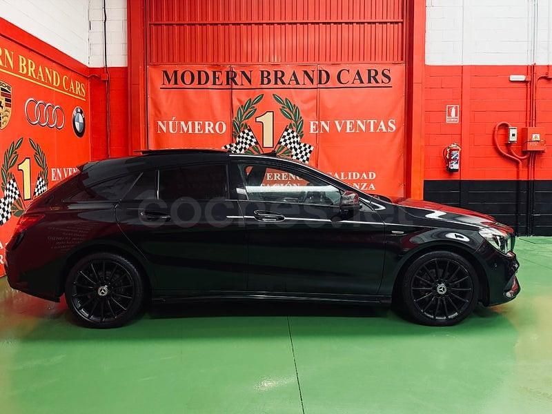 Usado Mercedes CLA200 Shooting Brake 150 CV (110 kW) 2019 Negro Familiar