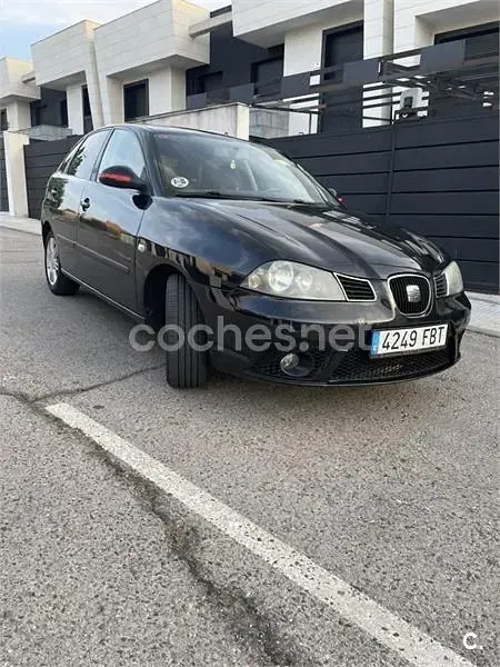 Usado Seat Ibiza 100 CV (73 kW) 2006 Negro Utilitario