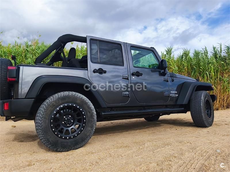 Usado Jeep Wrangler Unlimited 284 CV (208 kW) 2018 Negro SUV