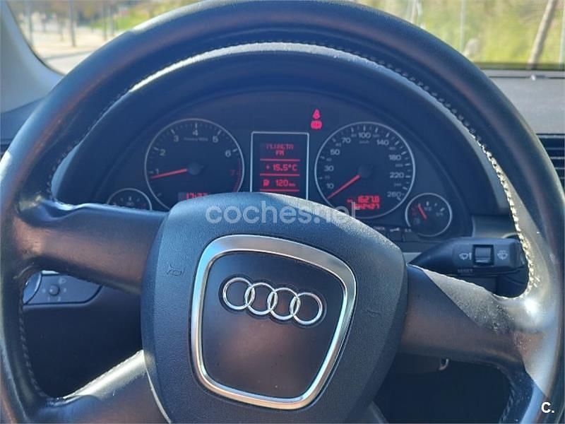 Usado Audi A4 163 CV (119 kW) 2005 Beige Berlina