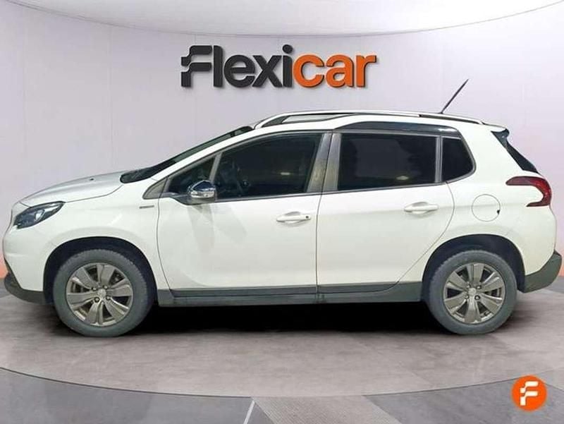 Usado Peugeot 2008 Style 100 CV (73 kW) 2018 Blanco SUV