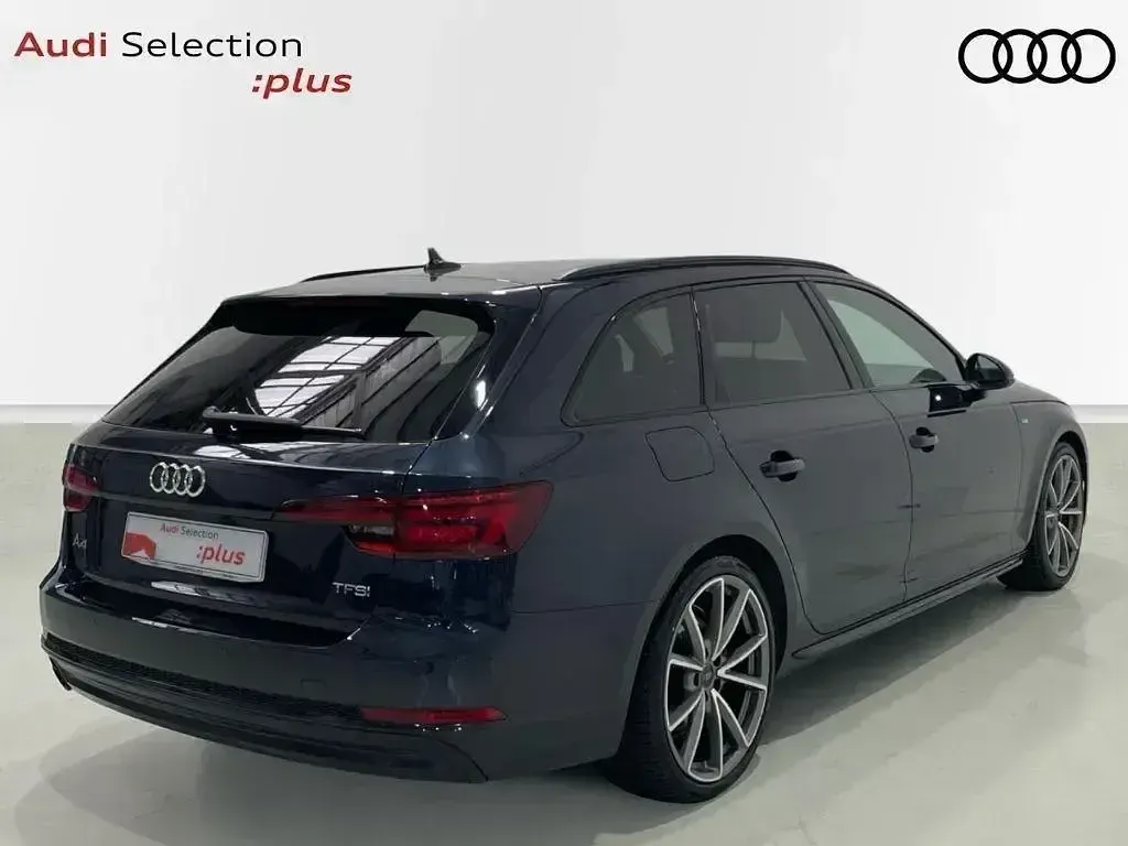 Usado Audi A4 Exclusive 150 CV (110 kW) 2018 Azul Familiar