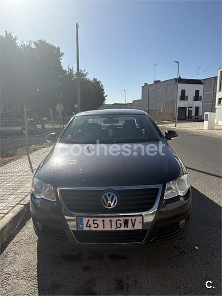 Marrón Usado 2010 VW Passat Berlina | 3500 € (Super precio) - Imagen 1/4