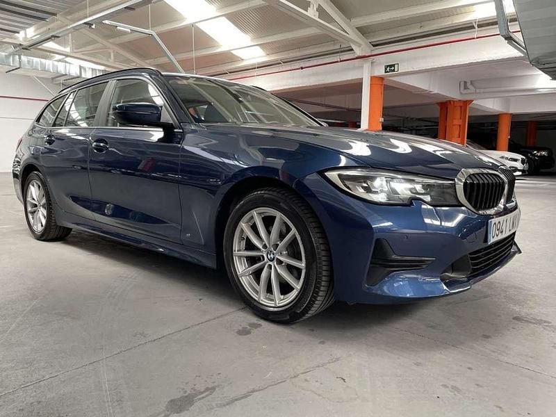 Usado BMW 320 190 CV (139 kW) 2021 Azul Familiar