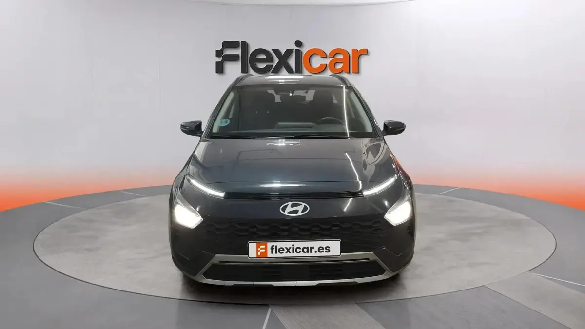 Usado Hyundai Bayon 84 CV (61 kW) 2024 Gris SUV