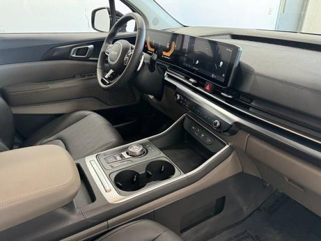 Usado Kia Carnival LX 178 CV (130 kW) 2024 Negro Monovolumen