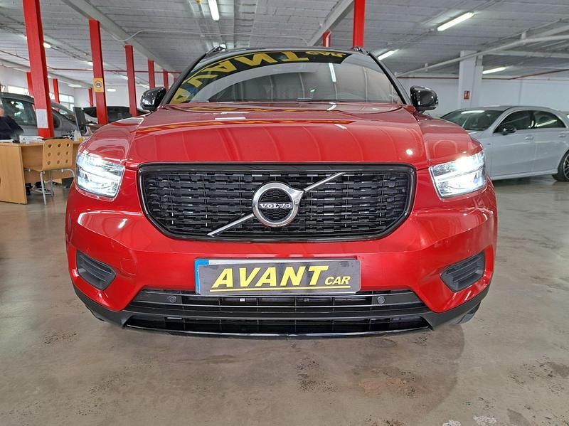 Usado Volvo XC40 R-Design 211 CV (155 kW) 2022 Rojo SUV