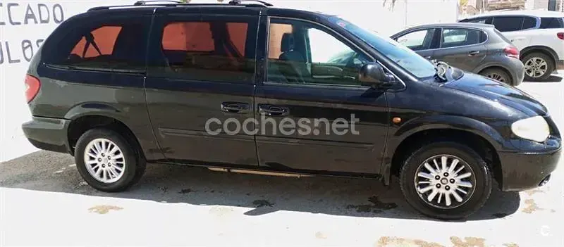 Usado Chrysler Grand Voyager 150 CV (110 kW) 2006 Negro Monovolumen