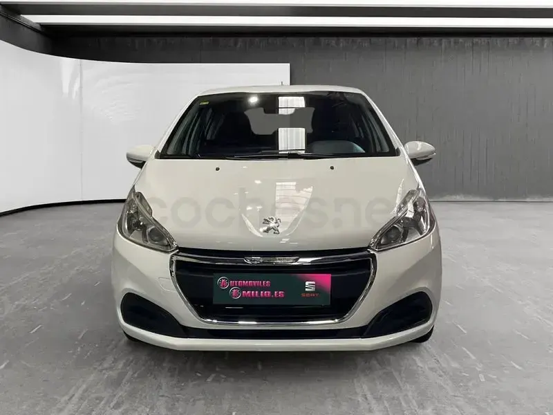 Usado Peugeot 208 Style 100 CV (73 kW) 2018 Blanco Utilitario