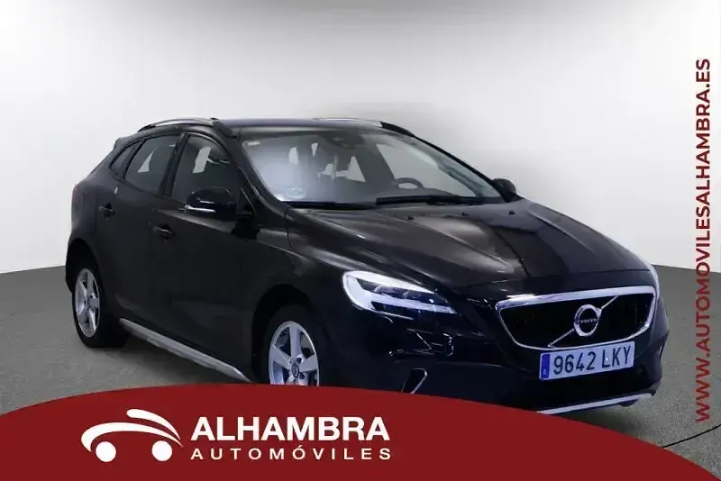 Usado Volvo V40 CC Summum 190 CV (139 kW) 2017 Negro Familiar