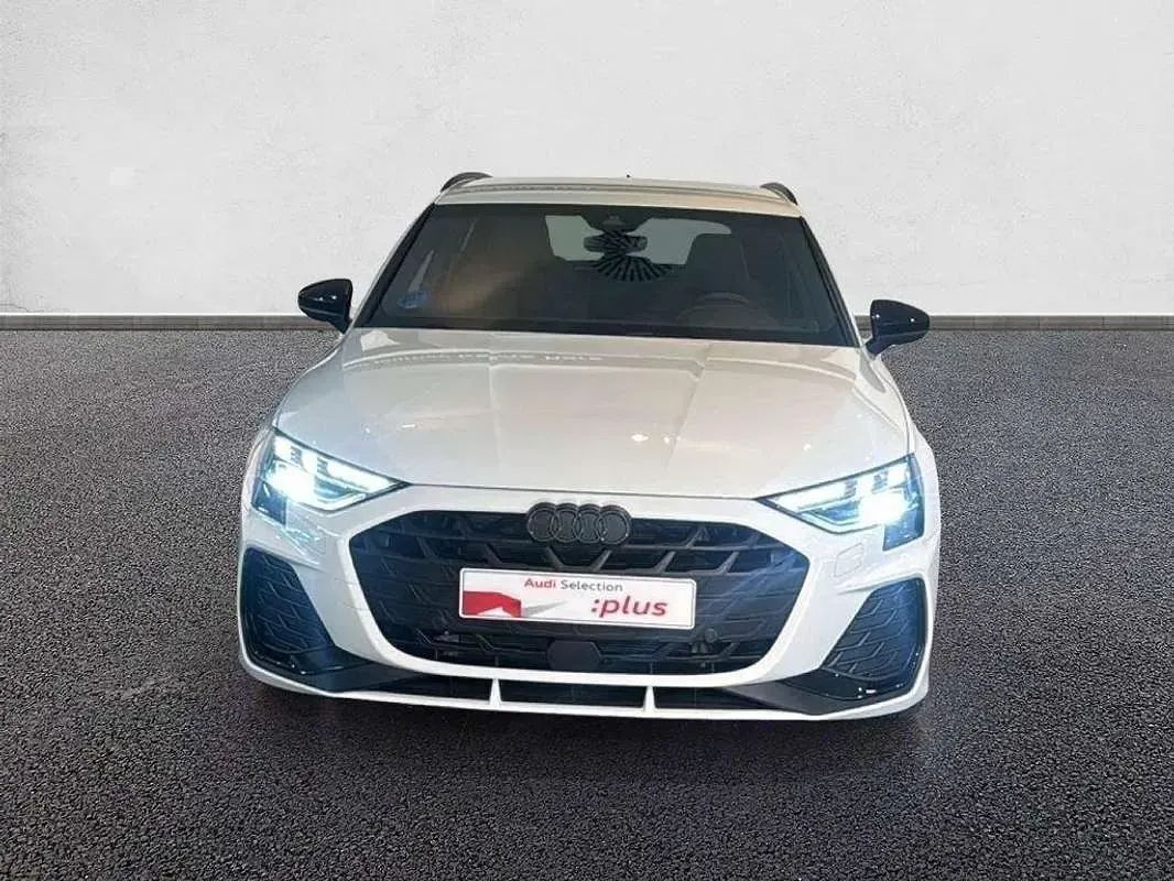 Usado Audi A3 Sportback e-tron 204 CV (150 kW) 2025 Blanco Utilitario