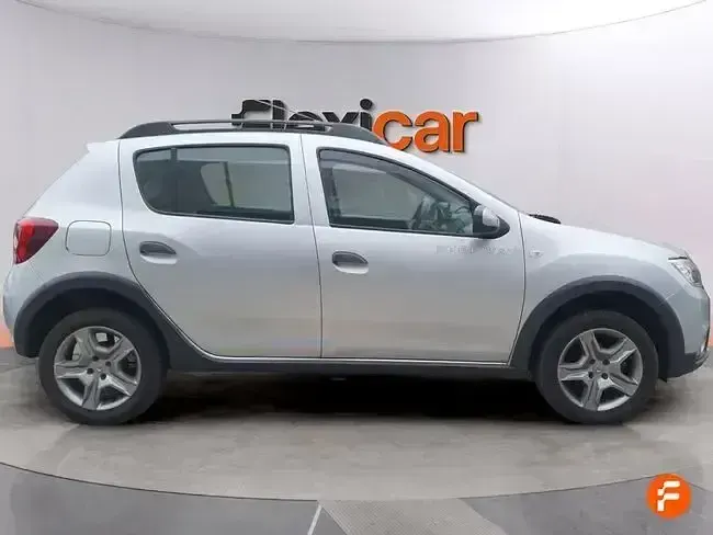 Usado Dacia Sandero Essentiel 90 CV (66 kW) 2019 Gris