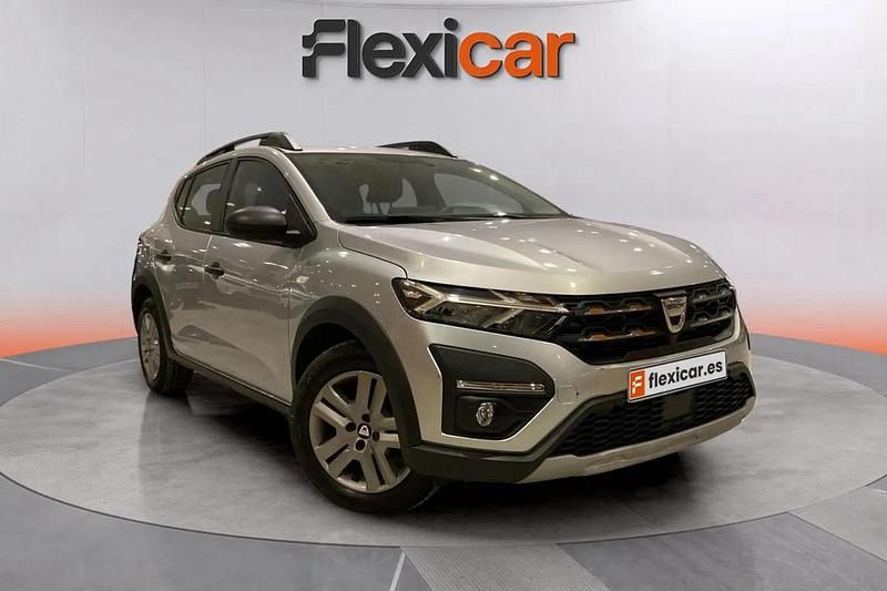 Gris Usado 2021 Dacia Sandero Essentiel Utilitario | 11.790 € (Precio justo) - Imagen 1/4