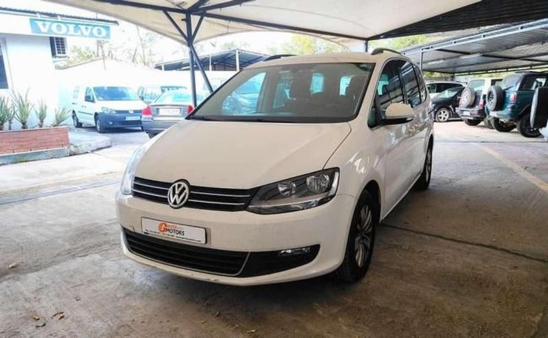 Usado VW Sharan Advance 140 CV (102 kW) 2014 Blanco Monovolumen
